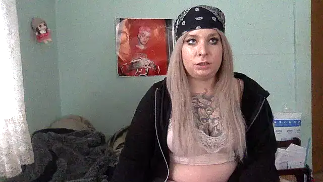 Snapshot of alexabunni chatting on 03/07/26, 03:31 alexabunni online show from 03/07/26, 03:31