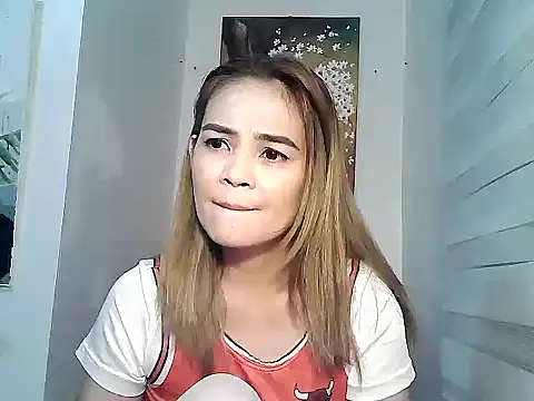 Kisses-13 online show from 02/02/25, 02:02