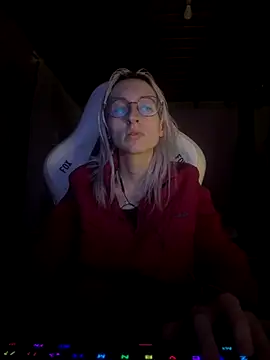 bunnydark00 online show from 09/25/25, 12:25