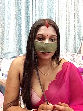 Queen Dolly online show from 03/19/25, 05:50