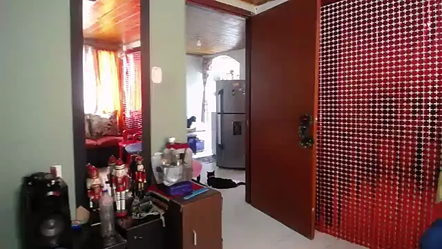 Snapshot of Sweett_Anya chatting on 03/19/26, 06:34 Sweett Anya online show from 03/19/26, 06:34