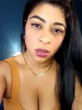 Snapshot of Lashmy111 chatting on 12/12/24, 02:15 Lashmy111 online show from 12/12/24, 02:15