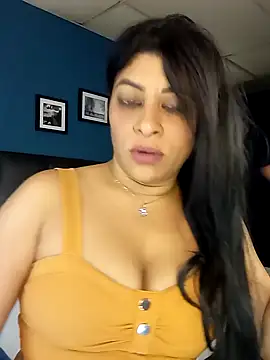 Snapshot of Lashmy111 chatting on 02/04/25, 06:57 Lashmy111 online show from 02/04/25, 06:57