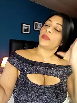 Snapshot of Lashmy111 chatting on 03/18/25, 01:32 Lashmy111 online show from 03/18/25, 01:32