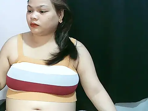 Snapshot of shaira4u chatting on 05/04/26, 11:28 shaira4u online show from 05/04/26, 11:28