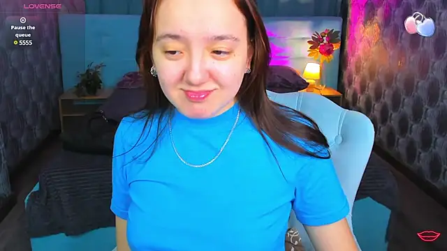 Snapshot of Fera1_Berry chatting on 03/05/25, 12:38 Fera1 Berry online show from 03/05/25, 12:38