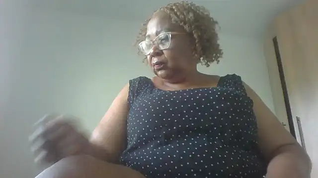 Snapshot of KinkyRicoSaisyours chatting on 09/13/25, 09:53 KinkyRicoSaisyours online show from 09/13/25, 09:53