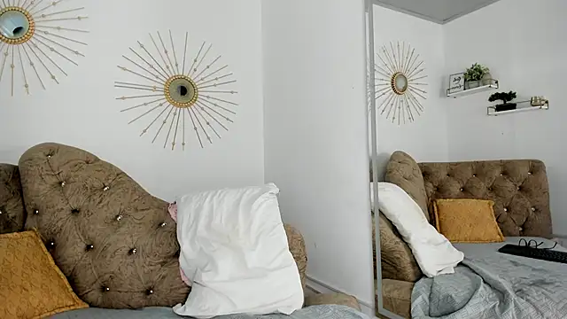 Naughty  Mom online show from 03/02/25, 06:19