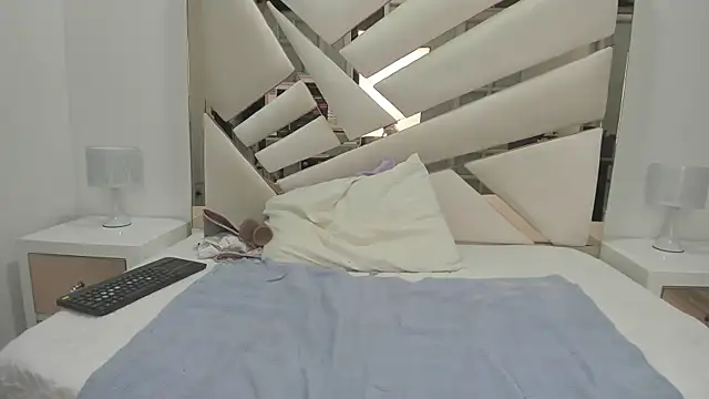 Naughty  Mom online show from 03/07/25, 12:23