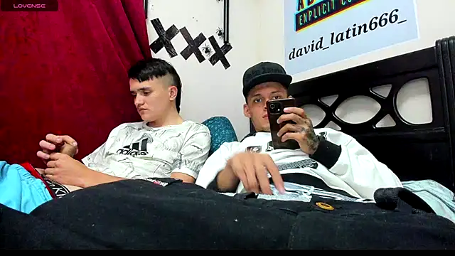 Snapshot of davidlatin66 chatting on 01/22/25, 05:59 davidlatin66 online show from 01/22/25, 05:59