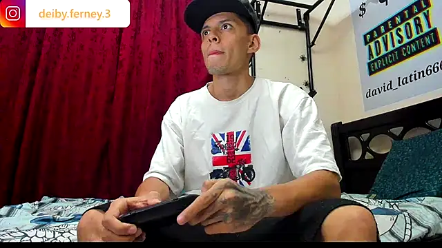 Snapshot of davidlatin66 chatting on 01/24/25, 12:42 davidlatin66 online show from 01/24/25, 12:42