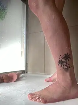 Snapshot of angelus112 chatting on 03/26/26, 01:38 angelus112 online show from 03/26/26, 01:38