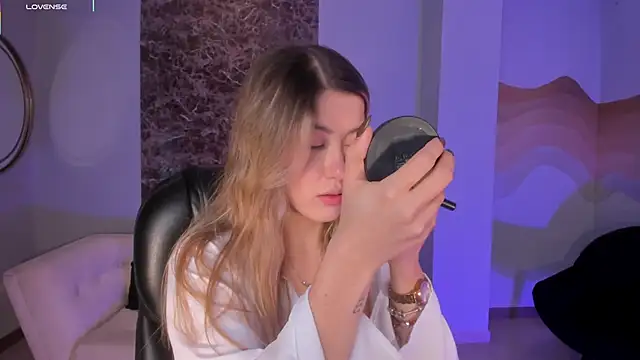 EveBensonX online show from 02/14/26, 12:46