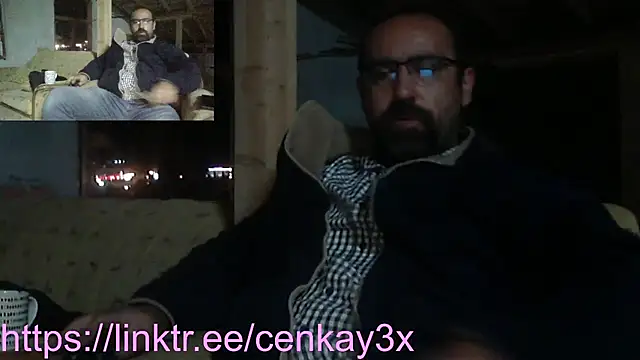 Snapshot of masculine_bear_daddy chatting on 11/10/25, 04:28 masculine bear daddy online show from 11/10/25, 04:28