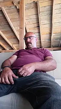 Snapshot of masculine_bear_daddy chatting on 06/17/26, 03:46 masculine bear daddy online show from 06/17/26, 03:46