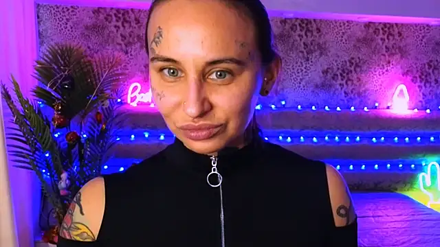 Cool Freak  online show from 12/20/24, 12:27