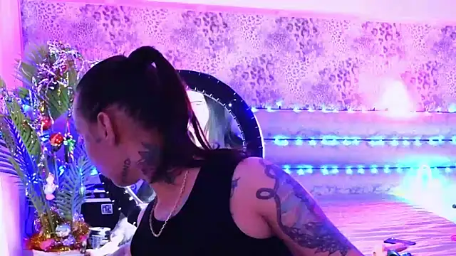 Cool Freak  online show from 12/23/24, 11:25