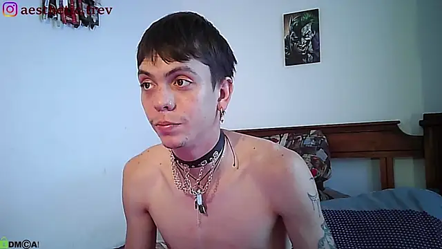 Snapshot of Twink_Temptation chatting on 01/14/25, 03:15 Twink Temptation online show from 01/14/25, 03:15