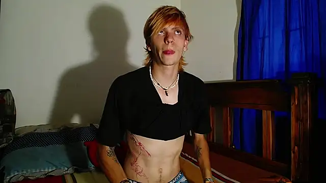 Snapshot of Twink_Temptation chatting on 04/10/26, 11:09 Twink Temptation online show from 04/10/26, 11:09