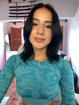 Ale Lewis online show from 10/04/25, 02:04