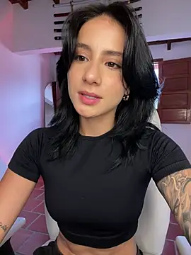 Snapshot of Ale_Lewis chatting on 03/04/26, 10:05 Ale Lewis online show from 03/04/26, 10:05