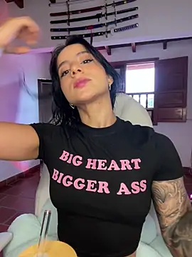 Snapshot of Ale_Lewis chatting on 03/18/26, 10:02 Ale Lewis online show from 03/18/26, 10:02