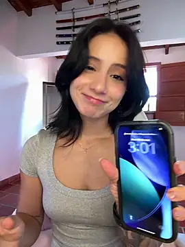 Snapshot of Ale_Lewis chatting on 03/22/26, 08:01 Ale Lewis online show from 03/22/26, 08:01