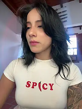 Snapshot of Ale_Lewis chatting on 04/07/26, 09:59 Ale Lewis online show from 04/07/26, 09:59