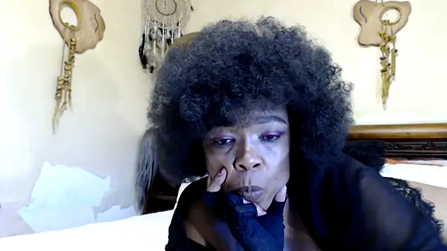 Snapshot of Gucci_Bx chatting on 03/10/26, 11:26 Gucci Bx online show from 03/10/26, 11:26