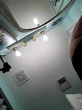 Snapshot of SexyNikki6969 chatting on 04/03/26, 12:19 SexyNikki6969 online show from 04/03/26, 12:19