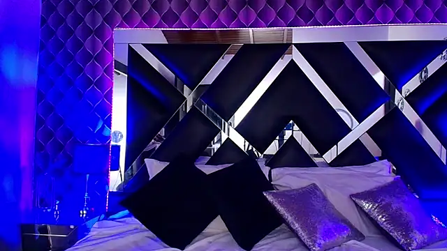 victoriaa lee  online show from 10/03/25, 07:33