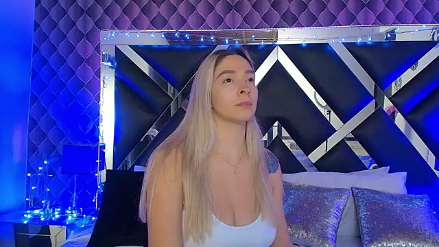 victoriaa lee  online show from 01/06/26, 07:39