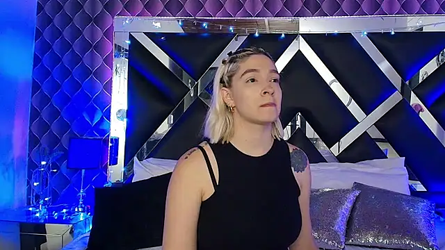 victoriaa lee  online show from 03/09/26, 06:56