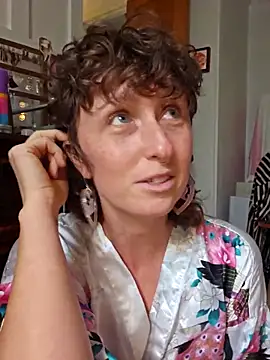 mossy kiss online show from 10/08/25, 06:27