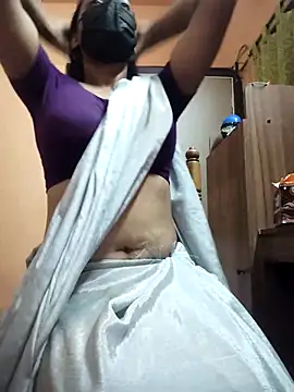 Snapshot of Steamyfuck96 chatting on 04/23/26, 05:04 Steamyfuck96 online show from 04/23/26, 05:04