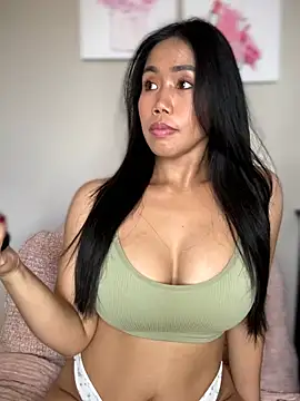 Snapshot of JazzieXo chatting on 03/12/26, 08:37 JazzieXo online show from 03/12/26, 08:37