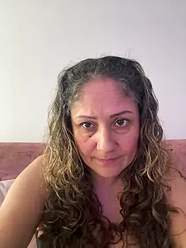 Snapshot of gabiTetas chatting on 02/19/26, 08:38 gabiTetas online show from 02/19/26, 08:38