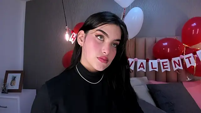 Alexa Thaylor  online show from 02/16/25, 05:15