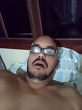 RobertoBuzios22 online show from 09/26/25, 08:24