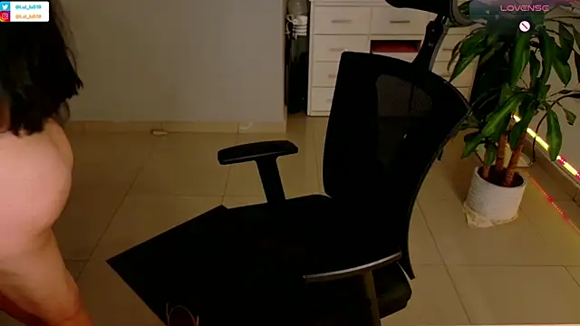 Snapshot of ImLui_lu chatting on 01/25/25, 02:47 ImLui lu online show from 01/25/25, 02:47