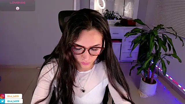 Snapshot of ImLui_lu chatting on 01/26/25, 04:41 ImLui lu online show from 01/26/25, 04:41