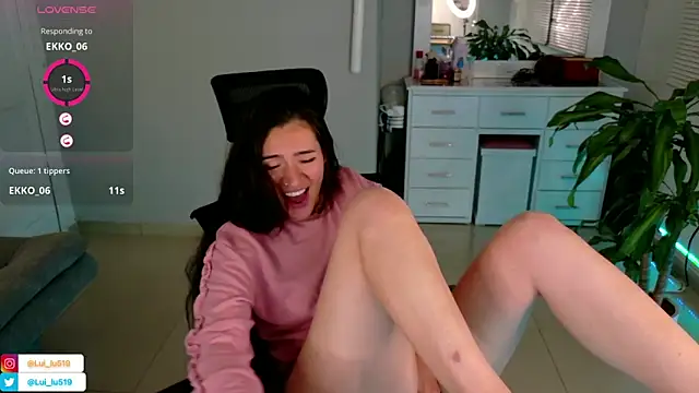 Snapshot of ImLui_lu chatting on 01/28/25, 04:18 ImLui lu online show from 01/28/25, 04:18