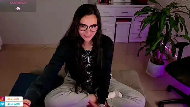 Snapshot of ImLui_lu chatting on 01/30/25, 04:06 ImLui lu online show from 01/30/25, 04:06