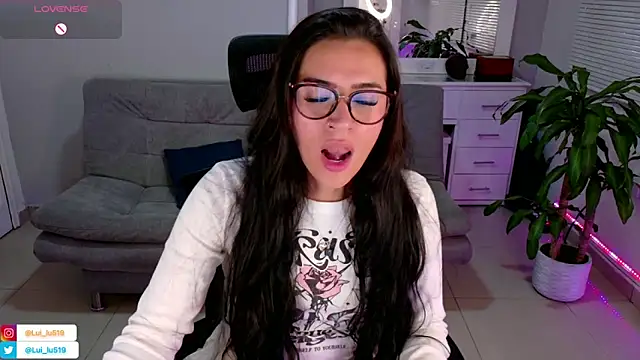 Snapshot of ImLui_lu chatting on 02/05/25, 02:29 ImLui lu online show from 02/05/25, 02:29