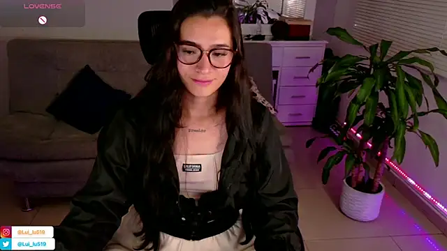 Snapshot of ImLui_lu chatting on 02/24/25, 03:02 ImLui lu online show from 02/24/25, 03:02