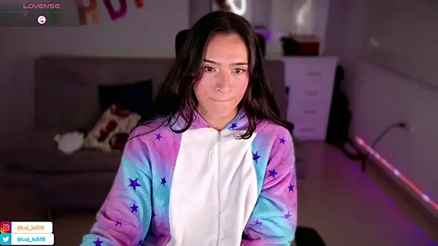 Snapshot of ImLui_lu chatting on 03/08/25, 02:34 ImLui lu online show from 03/08/25, 02:34