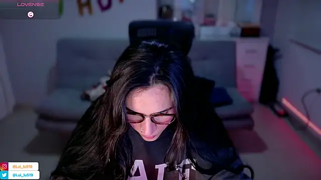 Snapshot of ImLui_lu chatting on 03/22/25, 02:27 ImLui lu online show from 03/22/25, 02:27