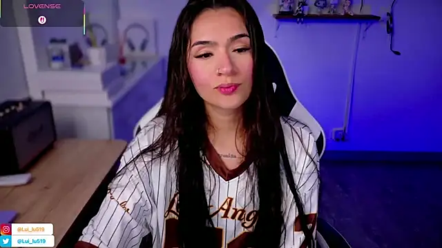 Snapshot of ImLui_lu chatting on 09/17/25, 10:44 ImLui lu online show from 09/17/25, 10:44