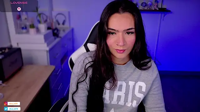 Snapshot of ImLui_lu chatting on 10/21/25, 07:25 ImLui lu online show from 10/21/25, 07:25