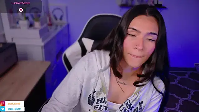 Snapshot of ImLui_lu chatting on 11/22/25, 11:26 ImLui lu online show from 11/22/25, 11:26